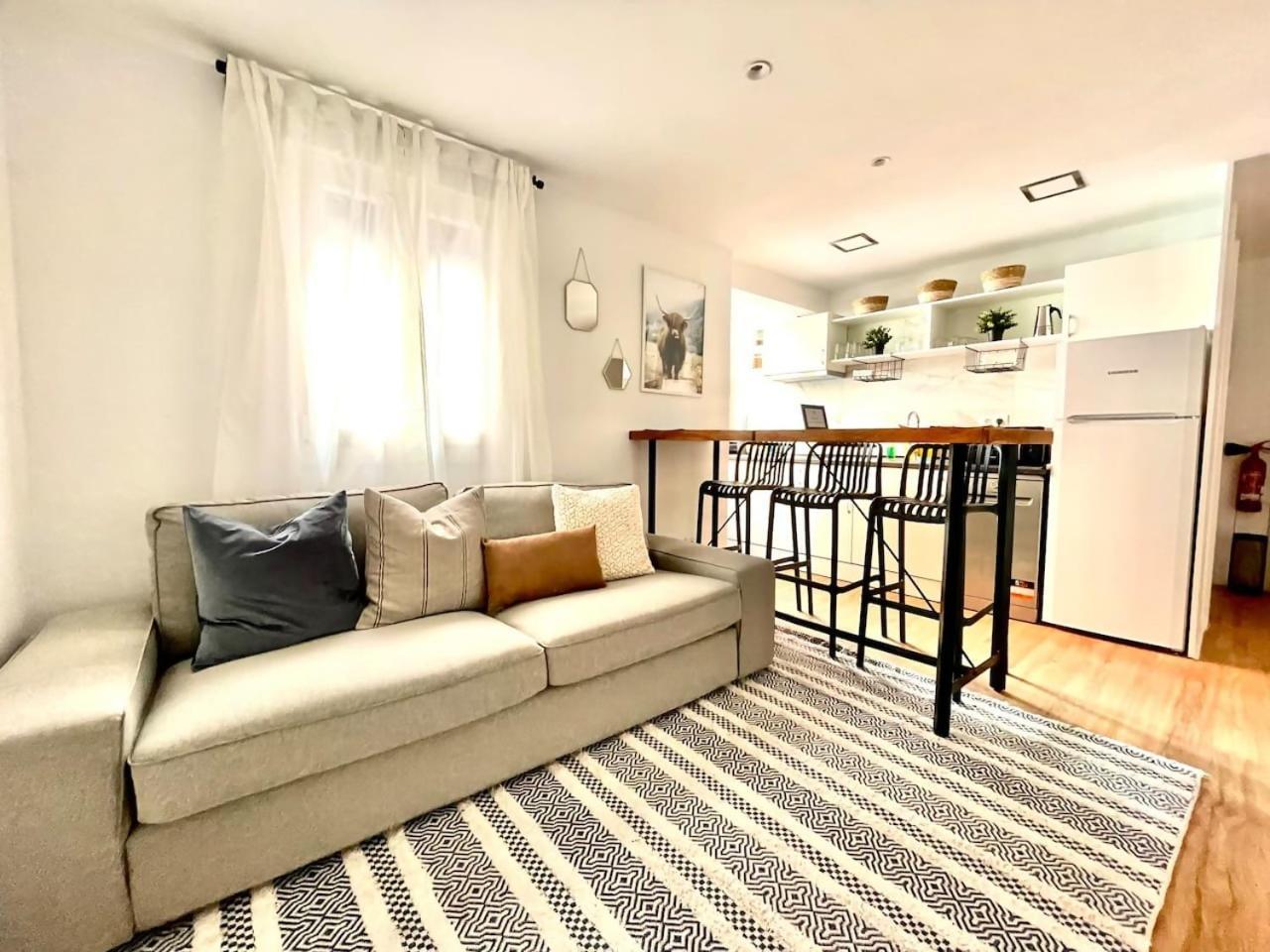 Moderno Apartamento Cerca Del Metro Bilbao Kültér fotó