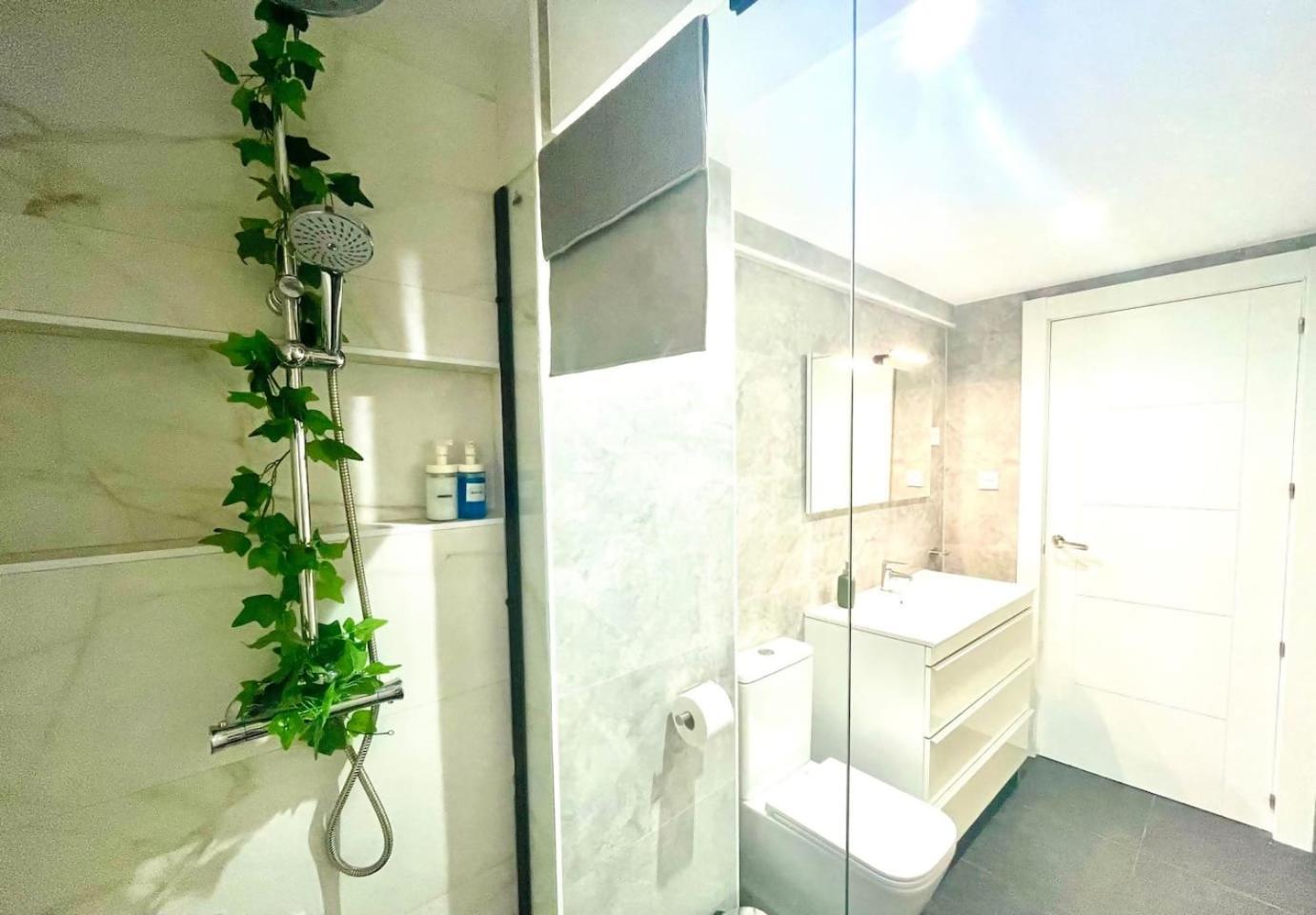 Moderno Apartamento Cerca Del Metro Bilbao Kültér fotó